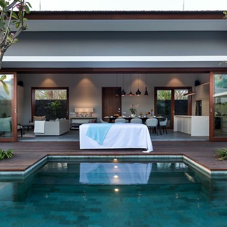 Amarin Seminyak Villa Exterior foto